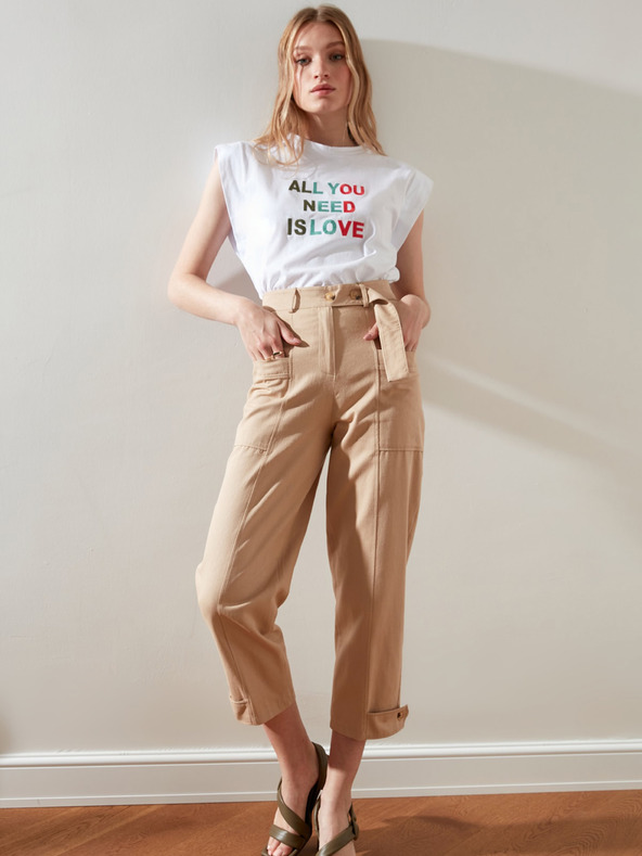 Trendyol Pantaloni scurți bej cu buzunare pentru femei Trendyol