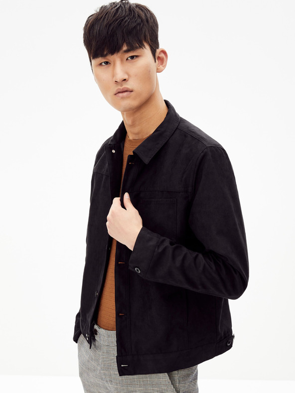 Celio Rujadaim Jachetă