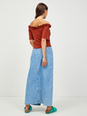 Pieces Top crop maro cu umerii la vedere Pieces Leah