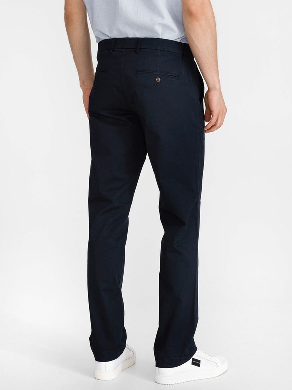 GAP Pantaloni modern khaki in straight fit GapFlex GAP