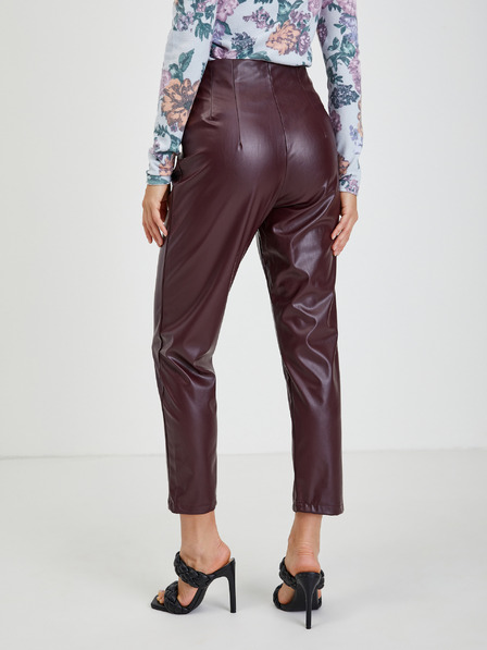 Orsay Pantaloni vișinii din imitație de piele pentru femei ORSAY