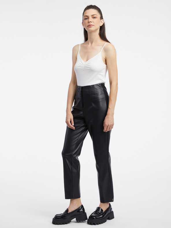 Orsay Pantaloni negri din imitație de piele pentru femei ORSAY