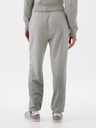 GAP Pantaloni de trening cu logo GAP
