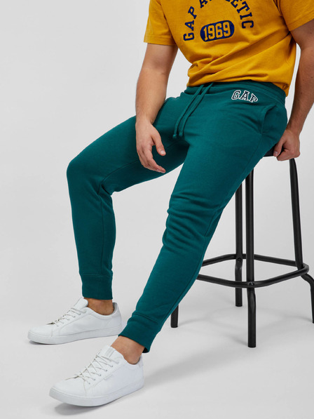 GAP Pantaloni de trening cu logo GAP