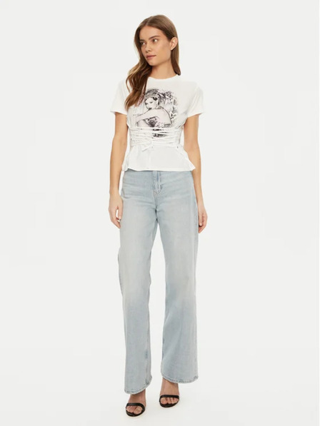 Guess Jeans Tricou damă alb Eco Duchess cu corset grafic Guess Jeans