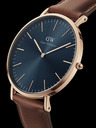 Daniel Wellington Ceas de piele maro închis pentru bărbați Daniel Wellington CLASSIC