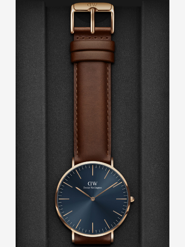 Daniel Wellington Ceas de piele maro închis pentru bărbați Daniel Wellington CLASSIC