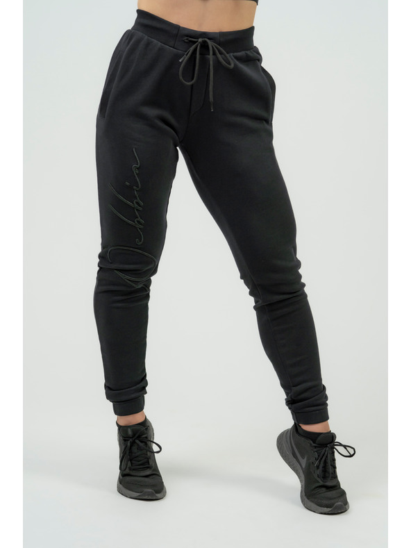 Nebbia Pantaloni de trening NEBBIA Signature INTENSE cu croială lejeră, pentru femei 846 Nebbia