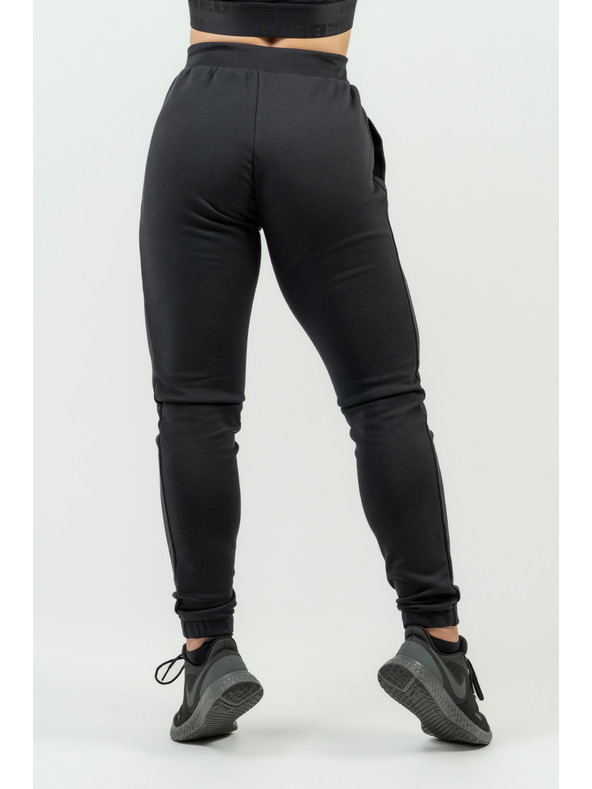 Nebbia Pantaloni de trening NEBBIA Signature INTENSE cu croială lejeră, pentru femei 846 Nebbia