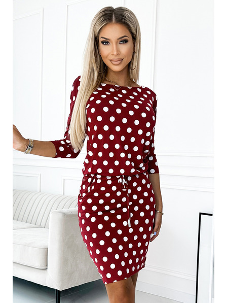 numoco 13-164 Rochie sport cu legare și buzunare - bordo + buline